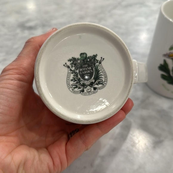 Set of two Portmeirion Botanic Garden coffee mugs - Picture 5 of 9